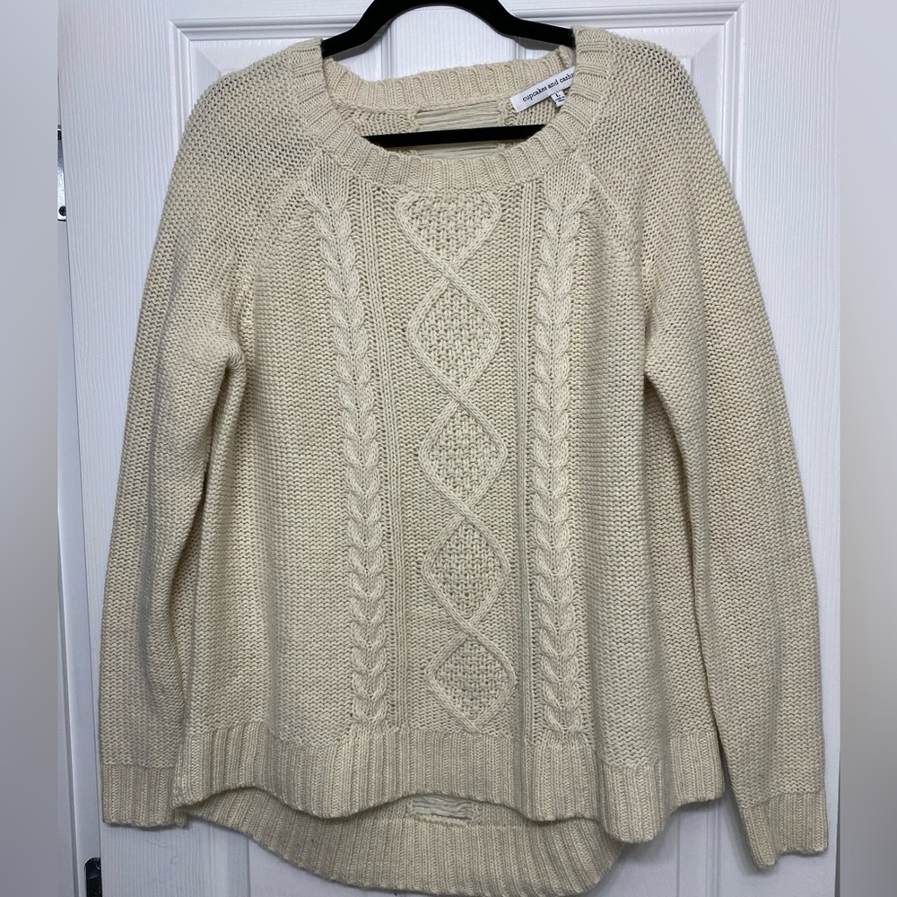 Very gently used Cupcakes & Cashmere cream sweater- size L